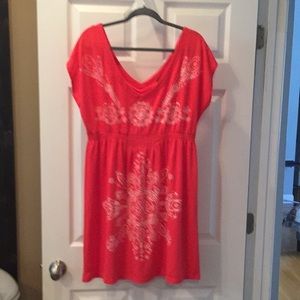 Cute short dress with floral design